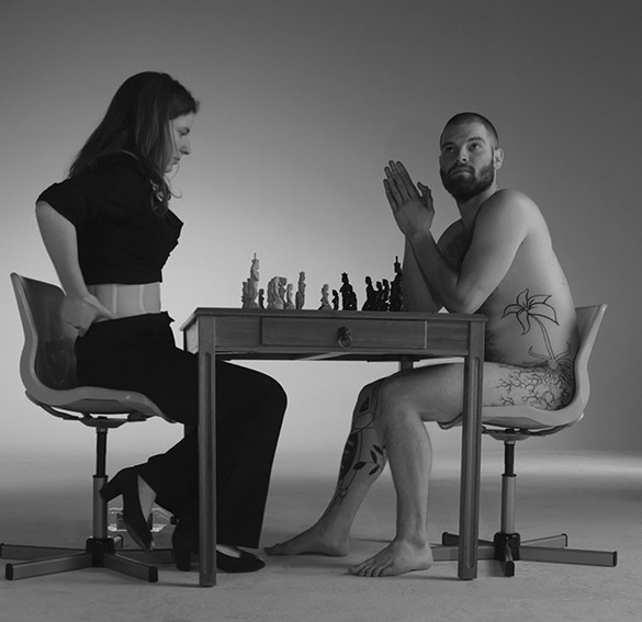 Jennifer Shahade and Daniel Meirom, Naked Chess